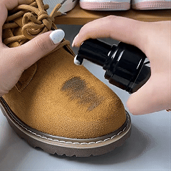 Animated shoe cleaning demonstration